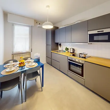 Appartement La Perla Del Garda By Bookinggardalake Desenzano del Garda