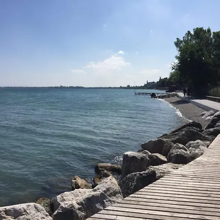 La Perla Del Garda By Bookinggardalake * Desenzano del Garda