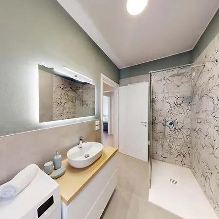 La Perla Del Garda By Bookinggardalake Appartement